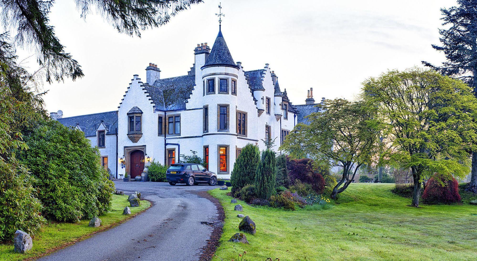 Kincraig Castle Hotel Инвергордън Екстериор снимка