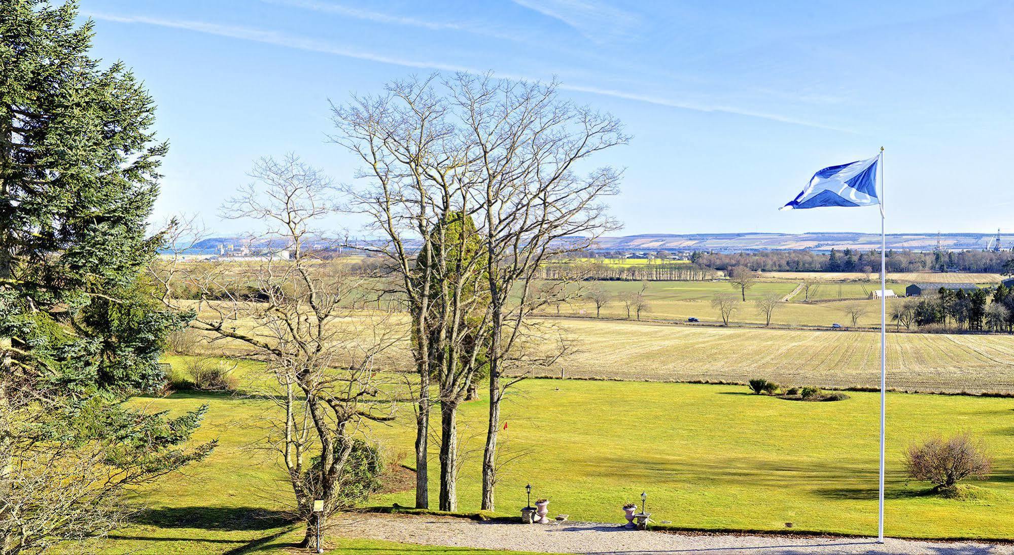 Kincraig Castle Hotel Инвергордън Екстериор снимка