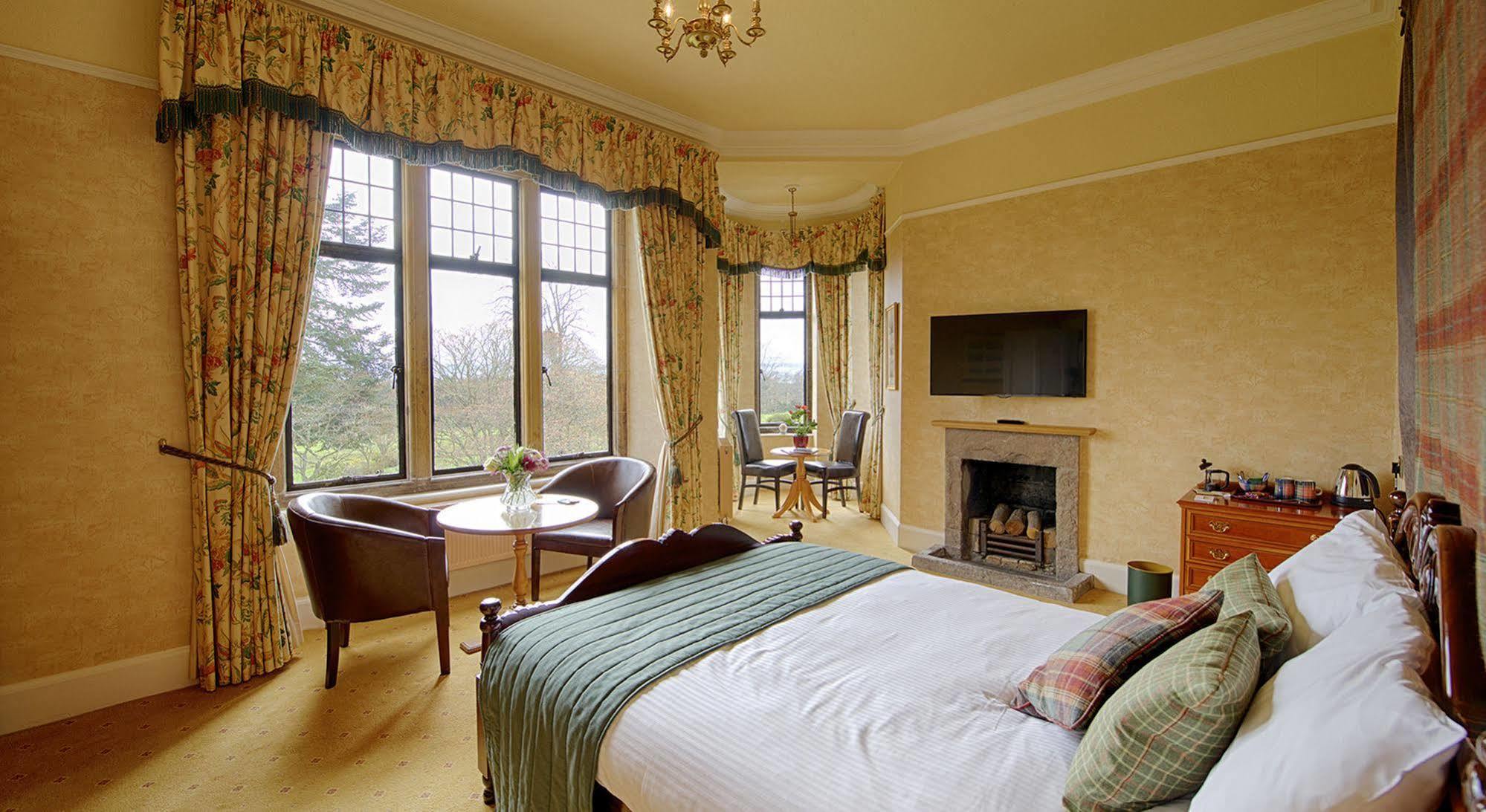 Kincraig Castle Hotel Инвергордън Екстериор снимка